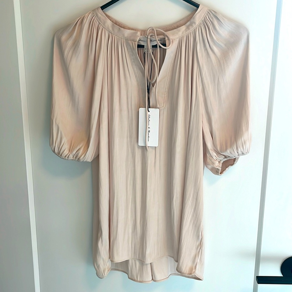Chelsea & Theodore Sweet Pale Pink Blouse XS new with tags